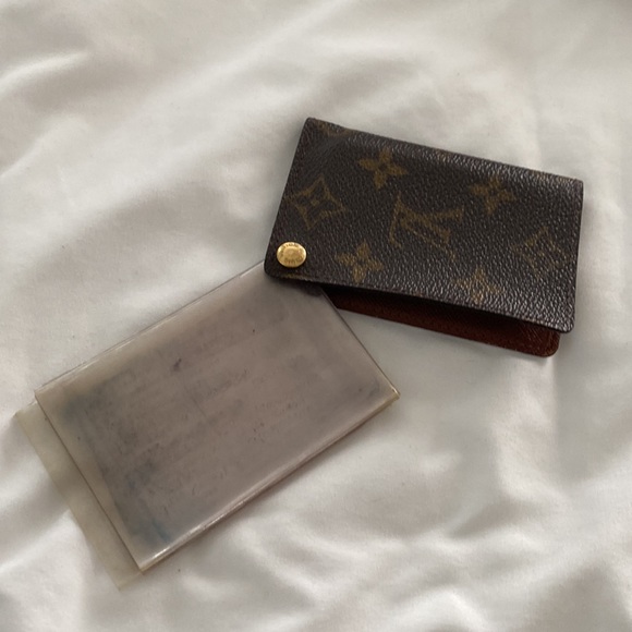 100% Authentic Louis Vuitton business card holder or pictures holder. - Picture 2 of 7